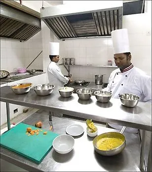 Hotel Crystal Retreat Agra  3*, Agra (Uttar Pradesh) India