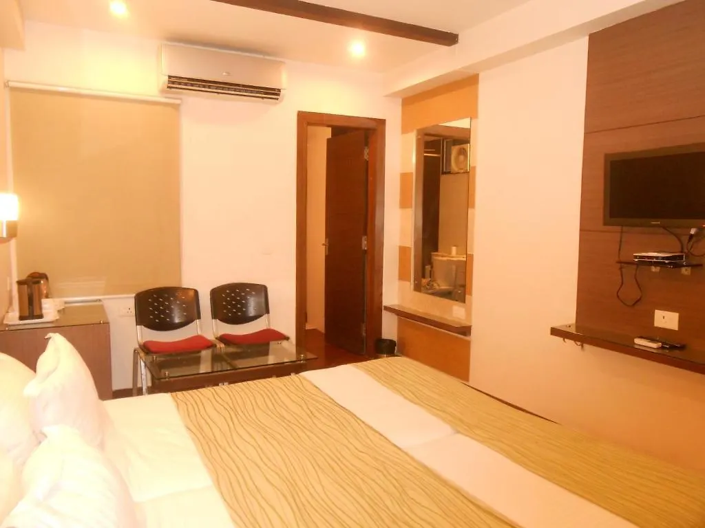 ***  Hotel Crystal Retreat Agra  India